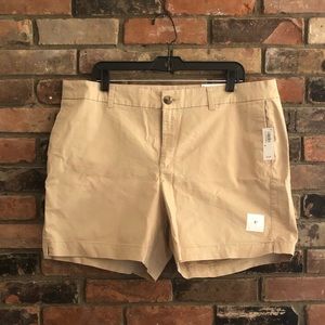 Old Navy Everyday Short, Size 16, 5” Inseam
